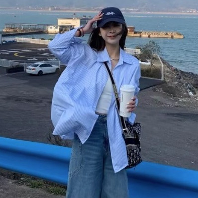 🔷พร้อมส่งจากไทย🔷 HHB061 เสื้อเซิ้ตลายทางสีฟ้า แขนยาว คอปก  🔥 แฟชั่นเกาหลี ผู้หญิง สุดชิค ทรงหลวมใส่ส