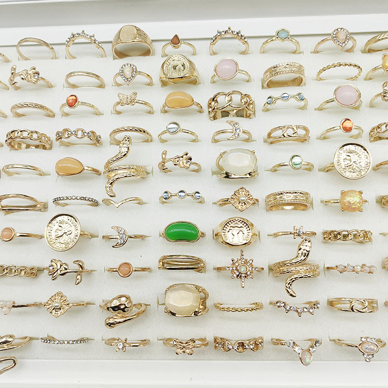 50ชิ้น/ล็อตโรงงานออกแบบใหม่เดิมบูติกแหวนนิ้วสําหรับพรรคชุบทองน่ารักโอปอลหินแหวนเครื่องประดับส่วนบุคคลโลหะผสม