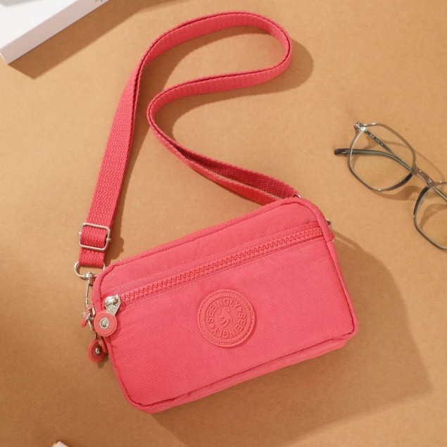 (มีส่งด่วน)ifashionbag(IF2012) กระเป๋าสะพายข้างใส่มือถือ-แนวนอน เป็นผ้าไนล่อนกันน้ำได้ มี4 ซิป - รูปที่ 3