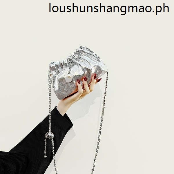 · Niche Design Bag Women 2024 Fashion High-End Chain Shoulder Messenger Bag Pleated Bucket Cloud Bag