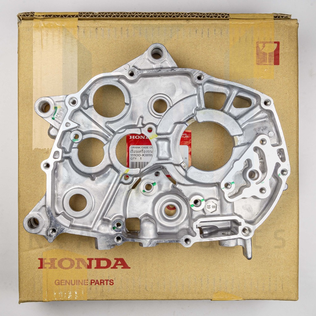 แคร้งเครื่องยนต์ด้านขวา,เรือนเครื่องยนต์ด้านขวา เวฟ110i 2009-2020 แท้ศูนย์ (11100-KWW-740)