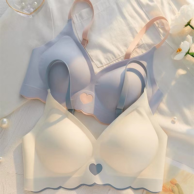 ผ ้ าไหมน ้ ําแข ็ งไม ่ มีรอยต ่ อ Bra ชุดกีฬาชุดชั ้ นใน Bra สาวไร ้ สายหน ้ าอกเล ็ ก Gathering Push-up หน ้ าอกเซ ็ กซี ่ สไตล ์ บาง