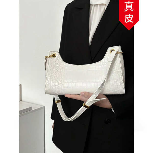 กระเป๋า หนังแท้ fon &amp; ck กระเป๋าแขนฝรั่งเศสสีขาวสำหรับผู้หญิง2024กระเป๋ามุก Messenger ฤดูร้อนใหม่เป็นที่นิยมในปีนี้