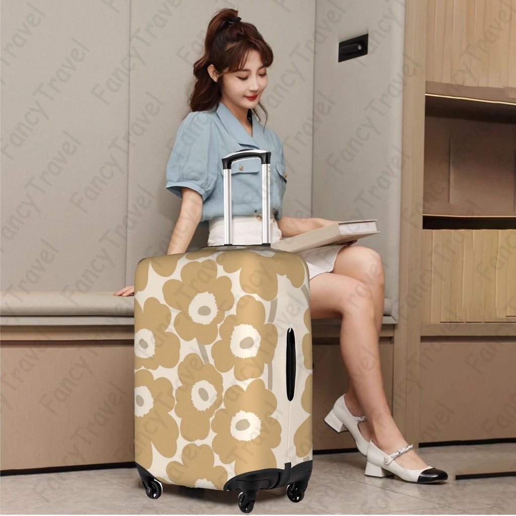 Fancytravel Flower Unikko ผ้าคลุมกระเป๋าเดินทาง กระเป๋าเดินทาง ผ้ายึดได้เยอะ กันฝุ่น กันรอย สวมใส่ได้ ข้น 18/20/22/24/26/28/32นิ้ว