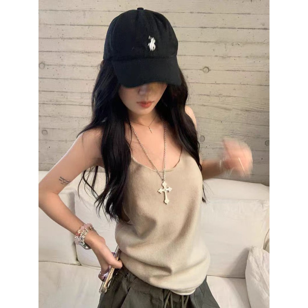 ชุดเสื้อสายเดี่ยวถักคอ U สำหรับผู้หญิง ฤดูร้อน แขนกุดหลวม มีดีไซน์ เสื้อเบสสีเทา เสื้อถักนอก Oh My H