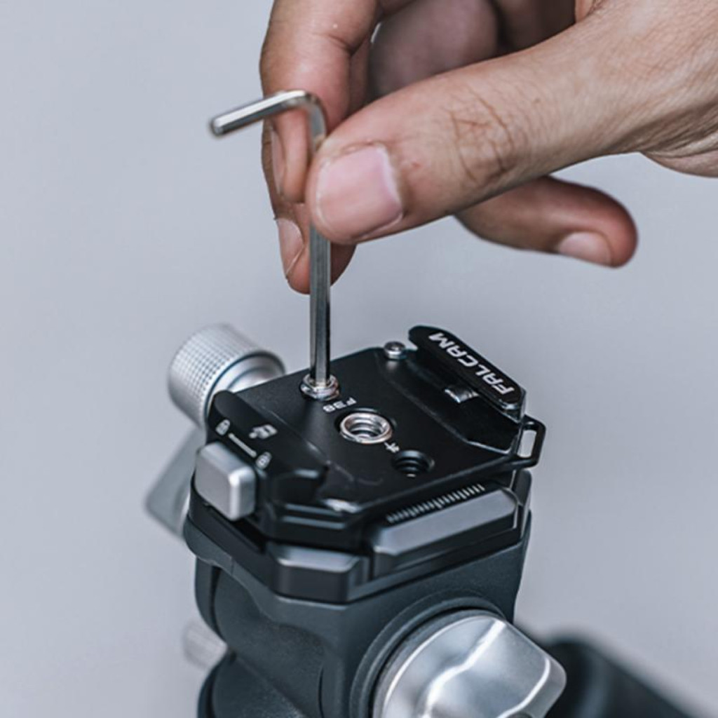 FALCAM F38 Quick Release Multi-functional Base ฐานปลดเร็วต่อกล้องกับขาตั้งกล้อง สายคล้อง กิมบอล