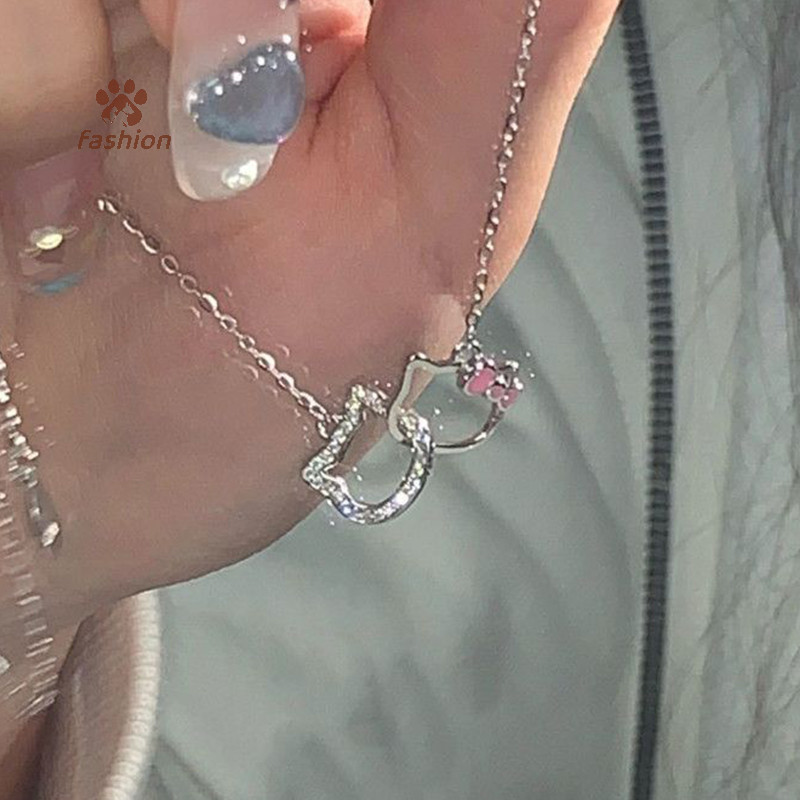 [แฟชั่น] การ์ตูนแฟชั่น Sanrio Hello Kitty สร้อยคอจี้สําหรับผู้หญิง Kawaii แหวนคู่ Clavicle Chain Ch เครื่องประดับแฟนของขวัญ {TH}