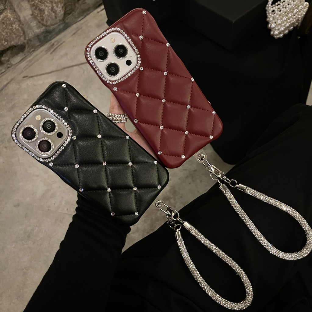17promax Casing หนังแฟชั่นจุดเพชรเต็มเพชรสร้อยข้อมือแสงหรูหราสร้อยข้อมือรวมทุกอย่างลดลงทนกรณีโทรศัพท์สําหรับ ไอโฟน 16โปรแม็กซ์ กรณี 16 15 14 13 12 11 มือโปร สูงสุดกร