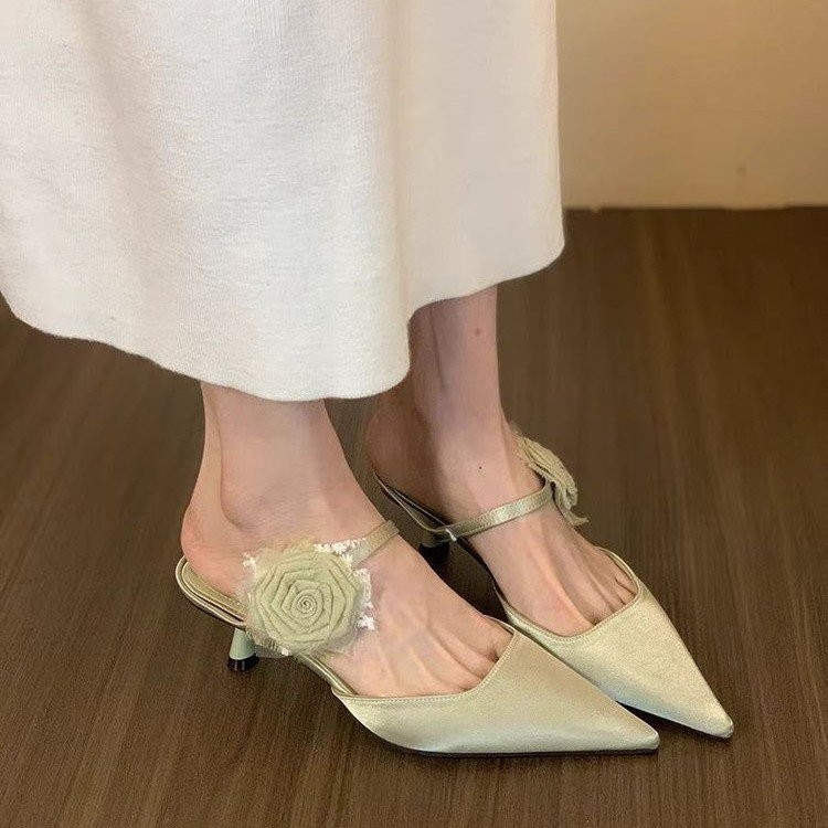 รองเท้าส้นกลางผู้หญิงไซส์ใหญ่ดอกไม้ผู้หญิงส้นเข็ม size34-42ยางแบบสวม