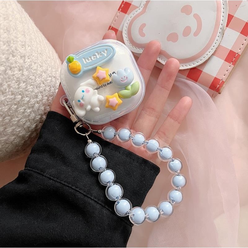 【คุณภาพดี】เคสหูฟัง Tpu นิ่ม ลายดอกไม้ หัวใจน่ารัก พร้อมสายโซ่ประดับมุก สําหรับ SAMSUNG GALAXY Buds2 Pro Buds Pro Live FE