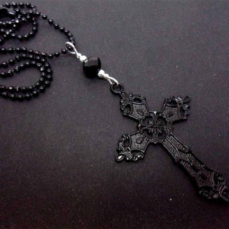 ผลิตภัณฑ์ DIY DIY การผลิต ins Niche Cool Dark Gothic ที่คาดผมสีดําโลหะผสมสร้อยคอลูกปัดกลมจี้ไม้กางเขน