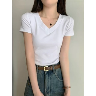cherryshop🍒พร้อมส่ง เสื้อยืด เสื้อรัดรูป ผู้หญิงแฟชั่น แขนสั้นคอวี สีพื้น สไตล์เกาหลี ทรงเข้ารูปขั้นพื้นฐาน