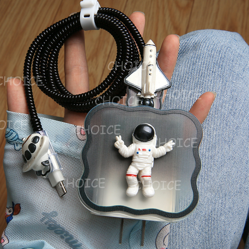 Charger Protector นักบินอวกาศน่ารักสําหรับ vivo 18W 33W 44W 66W 80W 90W สําหรับ Red mi 33W 67w 90W 1