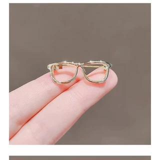 ใหม่ญี่ปุ่นการ์ตูนเกาหลี Mini Simple Glossy แว่นตาเข็มกลัด All-Match Niche ที่ไม่ซ้ํากัน Anti-glare Pin อุปกรณ์เสริม