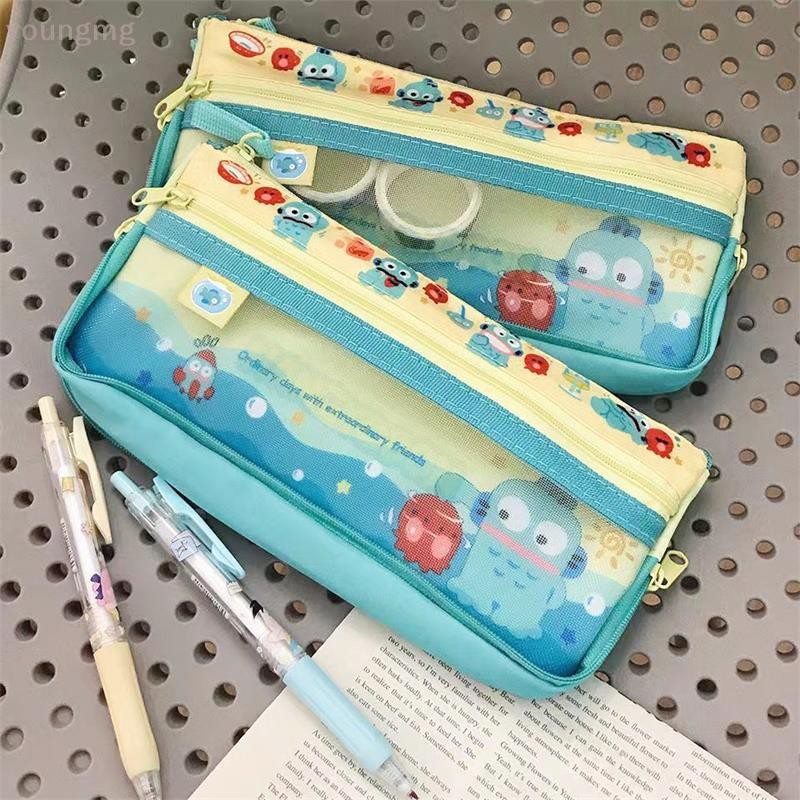 SANRIO [ที่] ซานริโอ อะนิเมะการ์ตูนนักเรียนปากกากระเป๋าน่ารัก แฮงโยดอน กล่องดินสอความจุขนาดใหญ่หลายชั้นเครื่องเขียนถุงเก็บสาวแต่งหน้ากระเป๋าของขวัญ ไทย