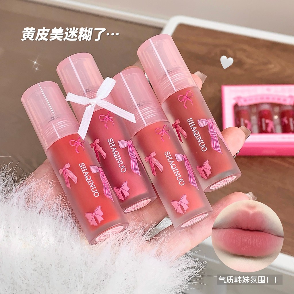 SHAQINUO เส้นด้ายนุ่ม Cloudy ลิปสติก Matte Fake Face แต่งหน้าความงามแต่งหน้าลิปสติกแต่งหน้าเครื่องสํ