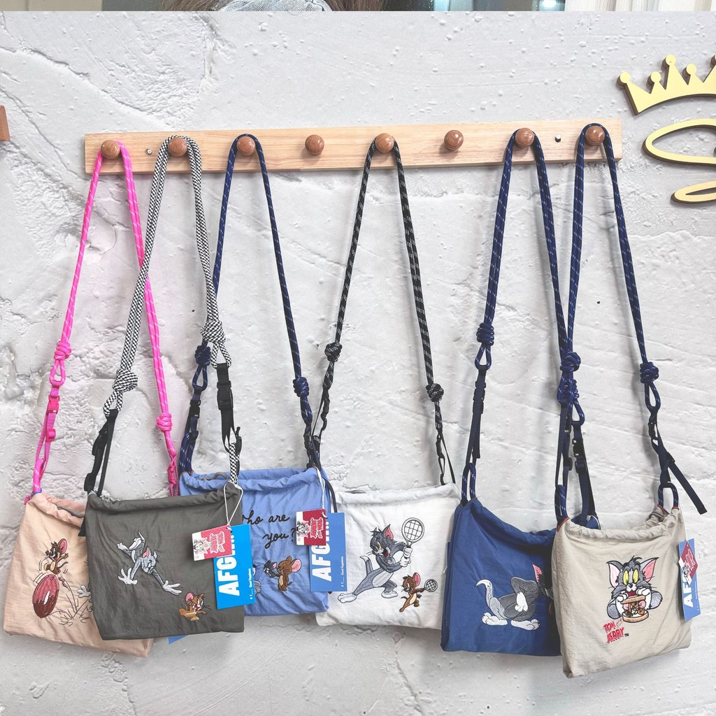 กระเป๋าสะพายข้างไนลอนคุณภาพสูง Tom and Jerry สินค้า Tom Jerry Spot