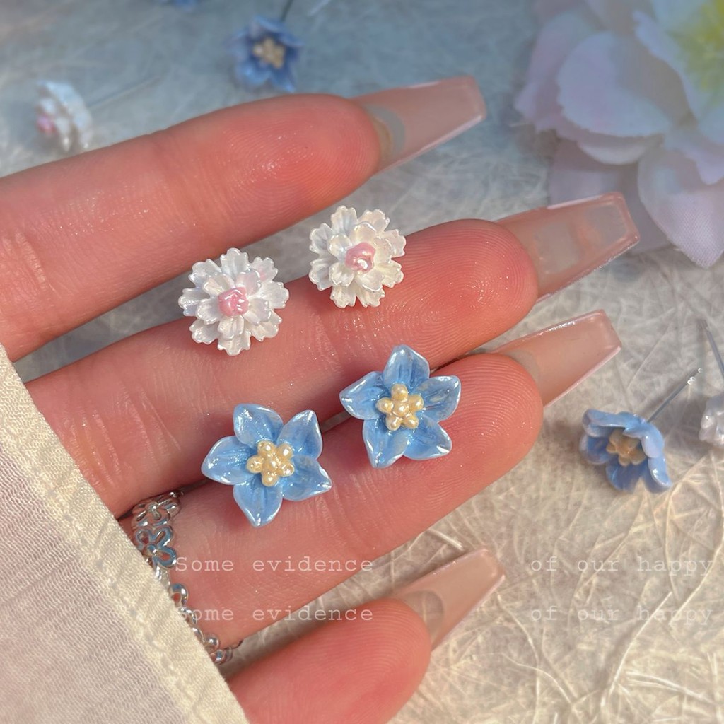 สีฟ้า ดอกเคมีเลีย เข็มเงินต่างหูผู้หญิงเวอร์ชั่นเกาหลีแบบใหม่ฤดูร้อนอารมณ์หวานสาวต่างหูขนาดเล็กสดประณีตต่างหูดอกไม้ขนาดเล็ก