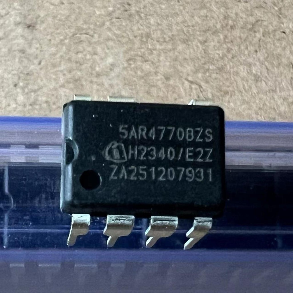 [3 ชิ้น] ยี่ห้อใหม่ Original ICE5AR4770BZS ผ้าไหมการพิมพ์: 5AR4770BZS In-Line DIP-7 Power Chip IC