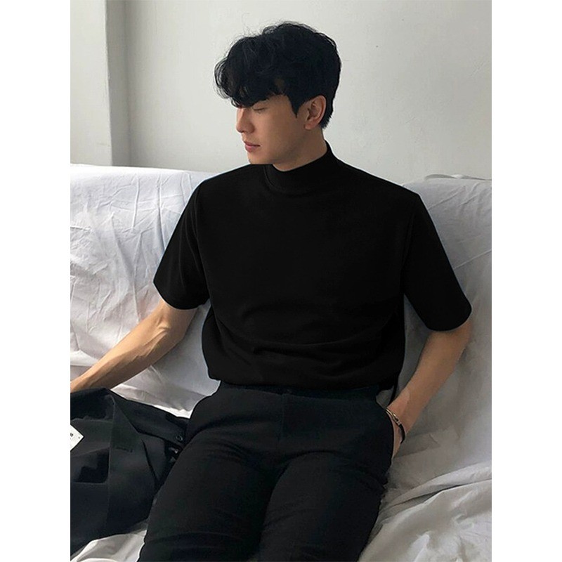 ครึ่งแขนเสื้อยืดผู้ชายฤดูร้อนครึ่งคอสูงอินเทรนด์ภายใน จุดต่ําสุด เสื้อแฟชั่นหลวม