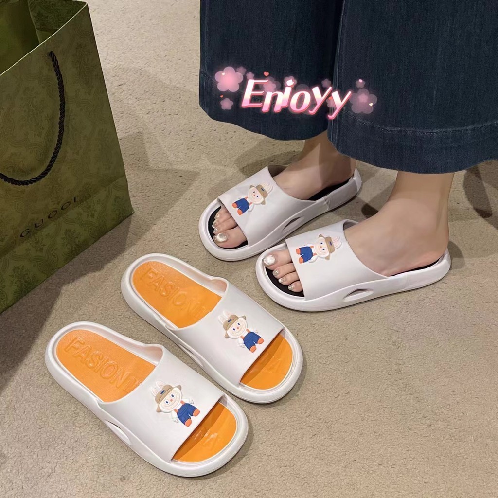 🍓EnJoy🍓 พร้อมส่ง (LT-905) รองเท้าแตะสวม พื้นสกรีนตัวอกษร ลายLabu Boo มี2สีน่ารัก