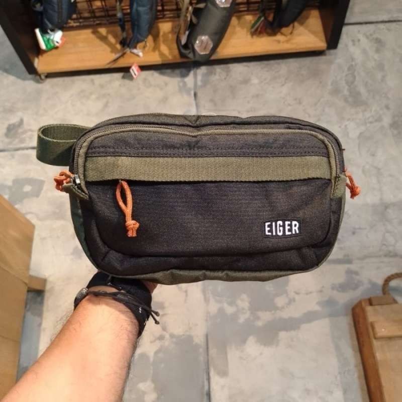 EIGER FRONTIER WAIST BAG - สีดํา