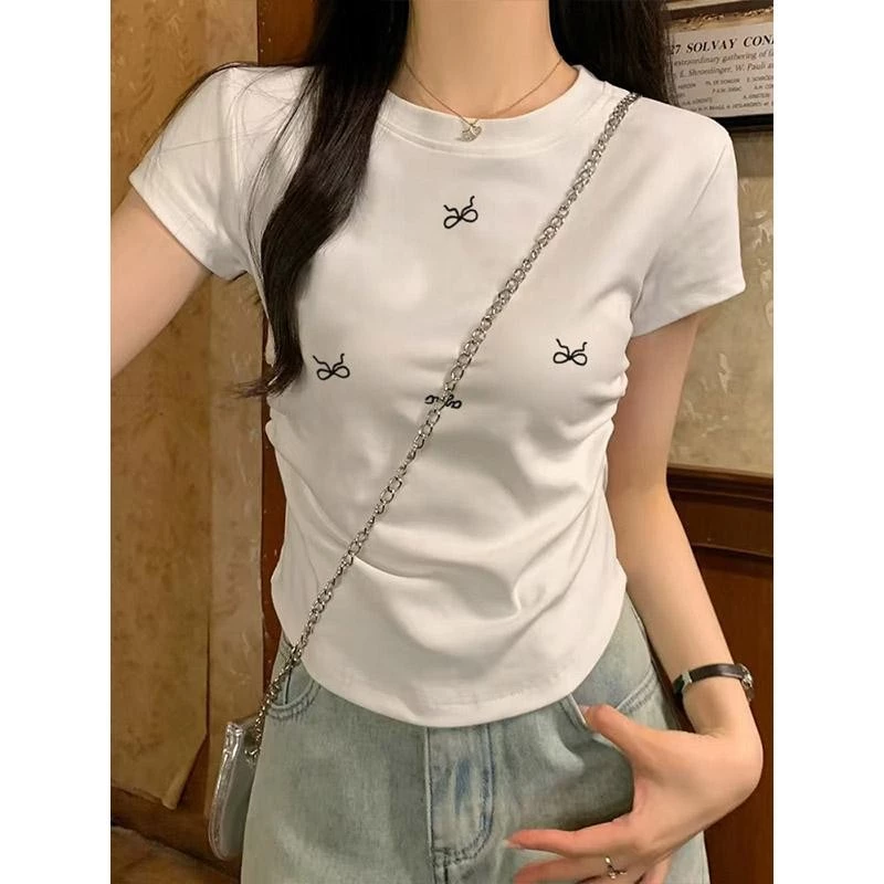 ฤดูร้อนใหม่ เสื้อยืดแขนสั้น เสื้อครอปแต่งย่นข้าง เสื้อรัดรูป เสื้อสาวอวบพรางหุ่น เสื้อครอปเข้ารูป เสื้อครอปกําลังฮิต