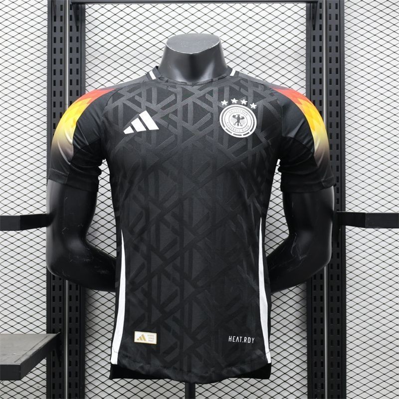 พัดลม & ผู้เล่น 2024-25 เสื้อฟุตบอลผู้ชายรุ่นพิเศษของเยอรมนี