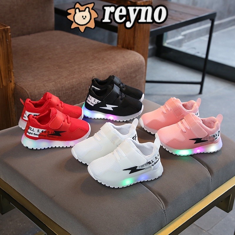 Reyno 2024 รองเท้าผ้าใบลําลอง มีไฟ LED ระบายอากาศ สําหรับเด็กผู้ชาย ผู้หญิง เหมาะกับการเล่นกีฬา