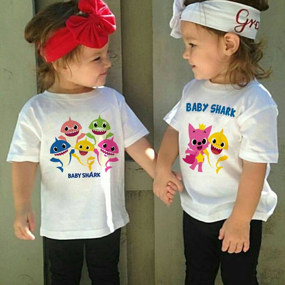 boy tshirt เสื้อยืดคอกลม แขนสั้น พิมพ์ลายฉลาม Do Do Doo สีขาว สําหรับเด็กผู้ชาย และเด็กผู้หญิง