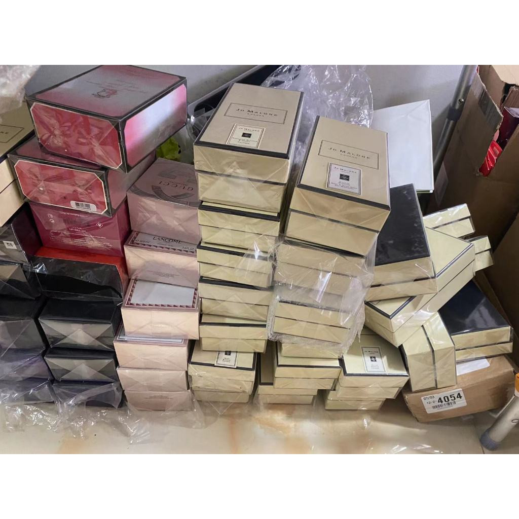 ลดราคา น้ําหอมแบรนด์สากล สําหรับผู้ชาย และผู้หญิง