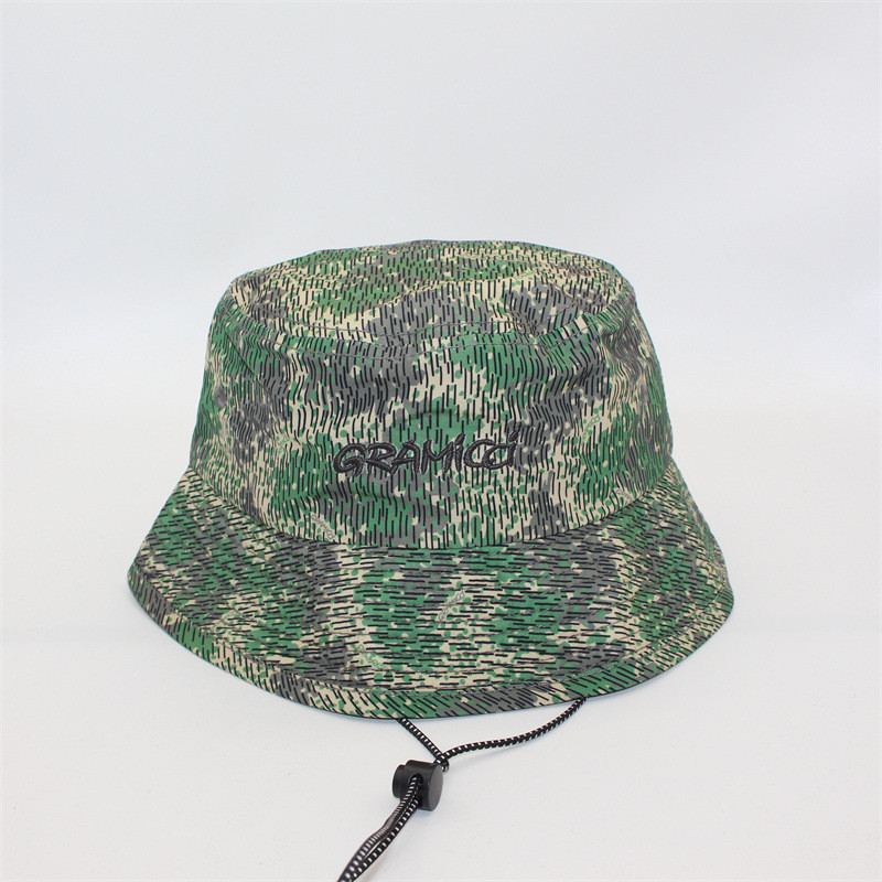 2024 Camouflage Letter เย็บปักถักร้อยหมวกชาวประมงห้าแผงหมวกอ่างล้างหน้าสําหรับผู้ชายผู้หญิง