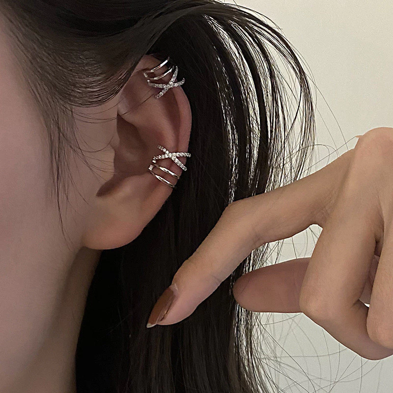 ต่างหูแบบหนีบ หลายชั้น ประดับเพชร แฟชั่นยุโรปและอเมริกา 1 ชิ้น สำหรับผู้หญิง พร้อมส่ง