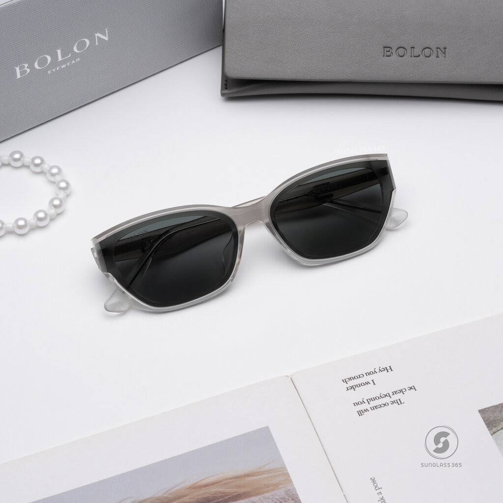 แว่นกันแดด BOLON รุ่น Navigli BL3159 C11 Gradient Translucent Grey