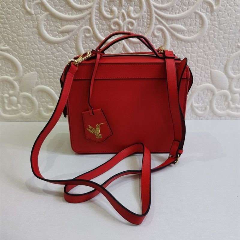 Estee lauder สไตล ์ ใหม ่ สีแดงความจุขนาดใหญ ่ แบบพกพากระเป ๋ าเครื ่ องสําอางกระเป ๋ าสะพายกระเป ๋ าจัดระเบียบกระเป ๋ าโซ ่ ถอด