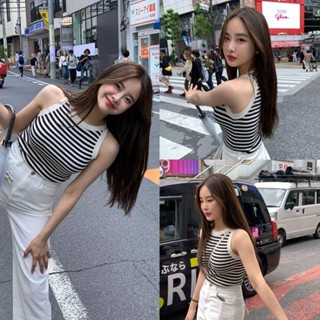 เสื้อแขนกุด เสื้อผ้าผู้หญิง ผ้ายืดไหมพรม คอกลม ลายทาง แบบใหม…