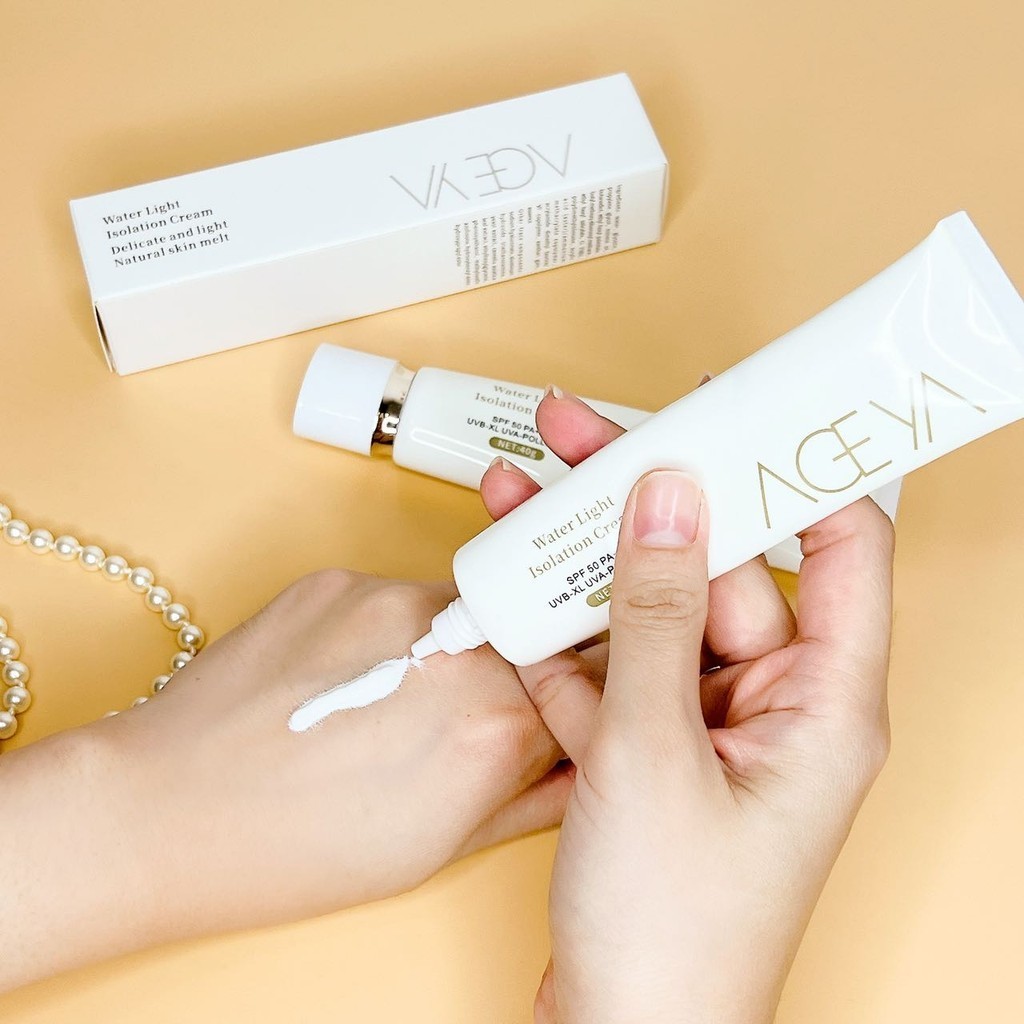 ไวท์เทนนิ่ง ครีมกันแดด เพิ่มความสว่างกระจ่างใสใน1ระดับ  กันน้ำ มี SPF50 PA++++ ป้องกันรังสี UVA  UVB ได้