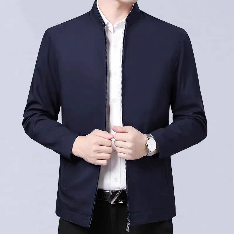 เสื้อแจ็คเก็ตสีดําผู้ชายแบบสบาย ๆ เครื่องบินทิ้งระเบิดอัพเกรดสไตล์น้ําหนักเบาการออกแบบเกาหลีเสื้อแจ็