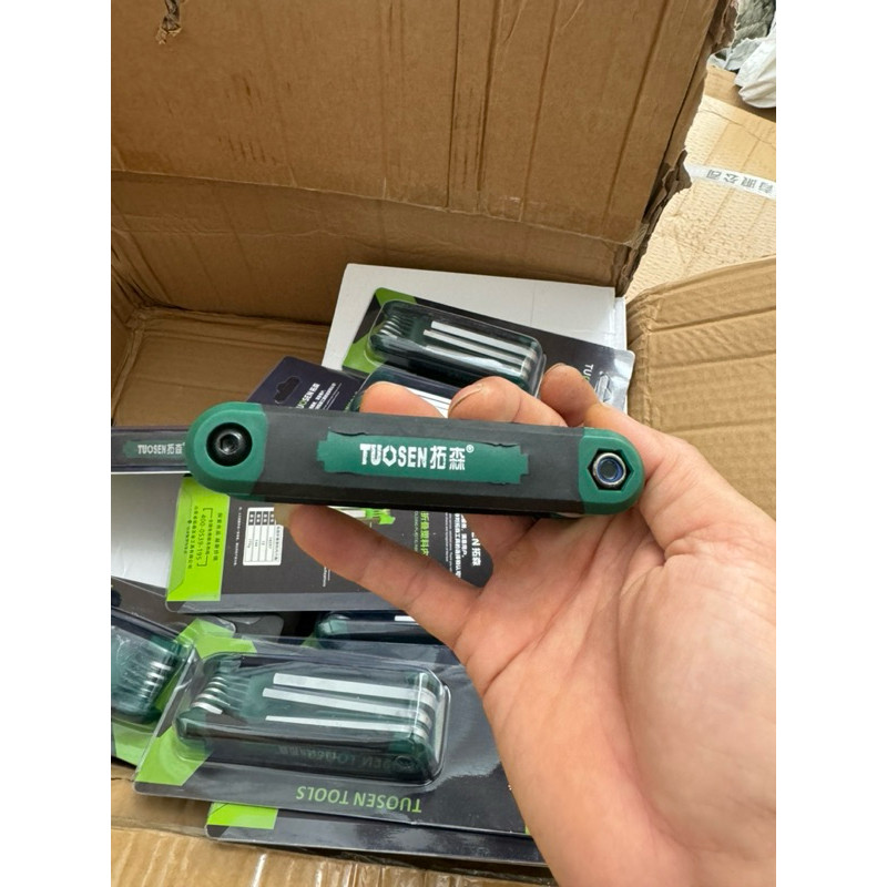 ชุดหกเหลี่ยม Tuosen ในประเทศจีน