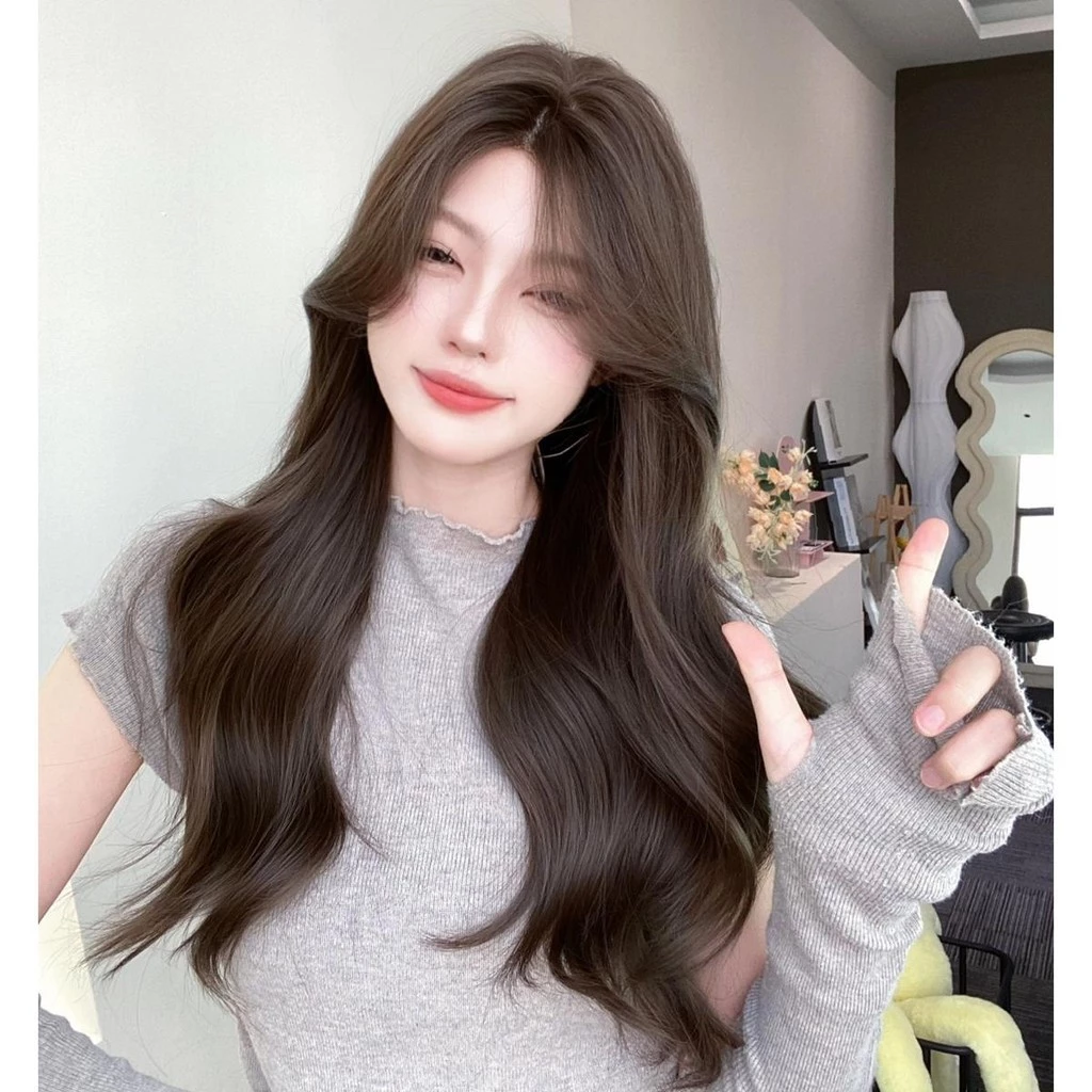 วิกผมลอนกึ่งทอมือสีน้ำตาลหม่นประกายเทา ไม่มีหน้าม้า (ยาว 64 cm) *รุ่นที่ 5 นวัตกรรมใหม่ล่าสุด* GDS Wigs