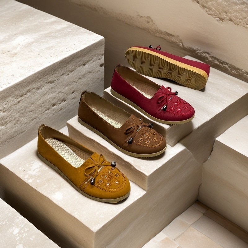 go🚚รองเท้าผ้าใบผู้หญิง นุ่ม รองเทาสลิปออน สบายและเบา ลำลอง ไม่ต้องผูกเชือกรองเท้า แฟชั่น ยืดหยุ่นได้ดี ไม่เจ็บเท้า P-051