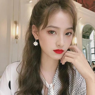 ต่างหู จี้ดอกเดซี่น่ารัก สไตล์เกาหลี ต่างหูแฟชั่นสำหรับผู้หญิง 1 คู่