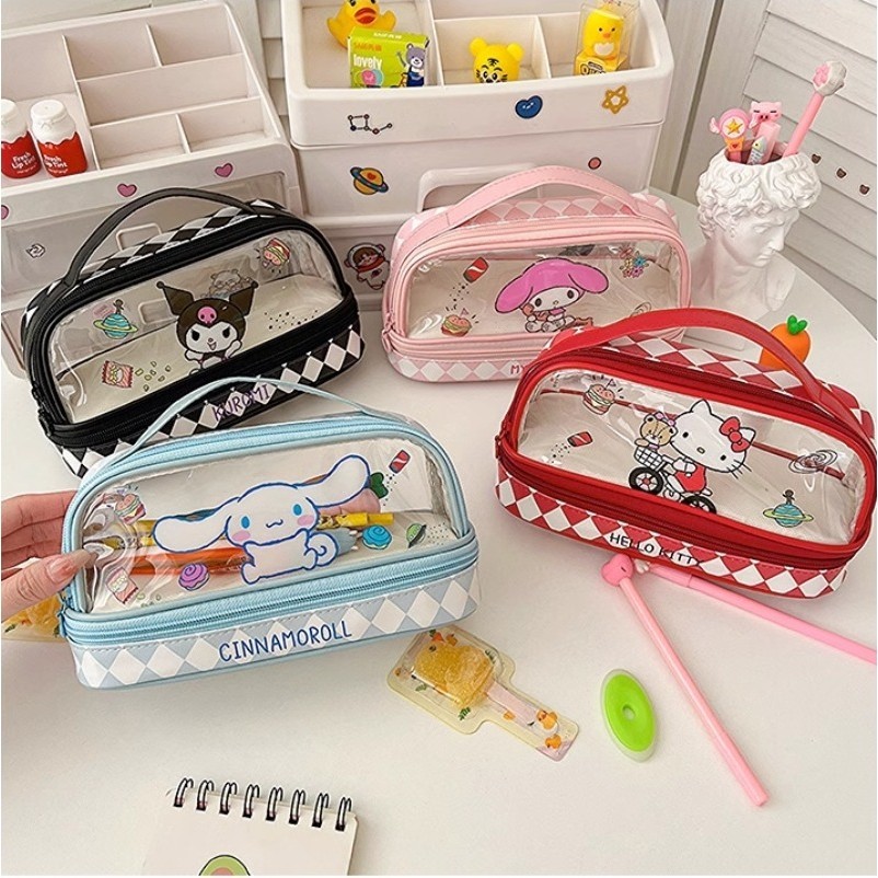 Sanrio Hello Kitty My Melody Cinnamoroll Kuromi เครื่องเขียนกล่องดินสอ Double Space โปร่งใสกระเป๋าเก็บเครื่องสําอางสําหรับเด็กผู้หญิง
