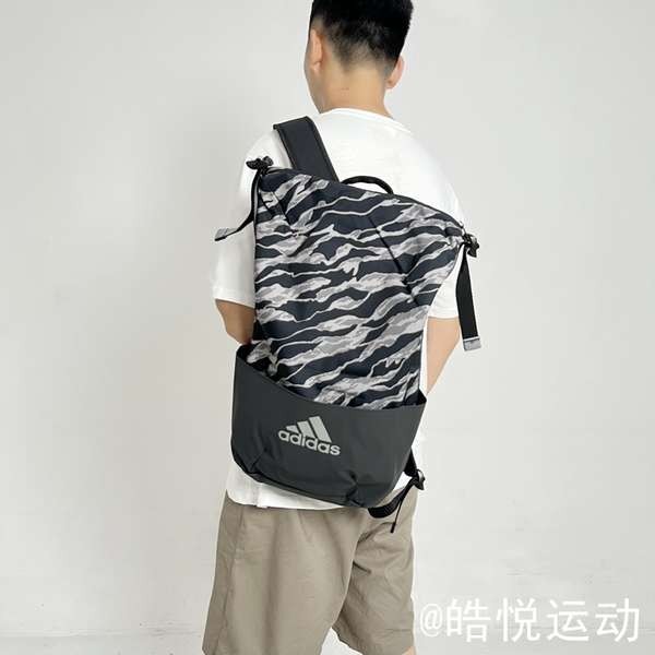 กระเป๋า adidas adidas Adidas Men's &amp; Women's Couple Backpack กระเป๋าแล็ปท็อปกระเป๋านักเรียน DM2792DM2791