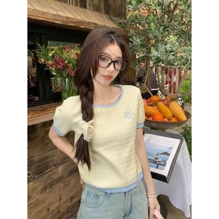 Miss Kitty จัดส่งที่รวดเร็ว "76118" เสื้อยืดไหมพรม คอกลม แขนสั้น ดีเทลปักหัวใจที่หน้าอก