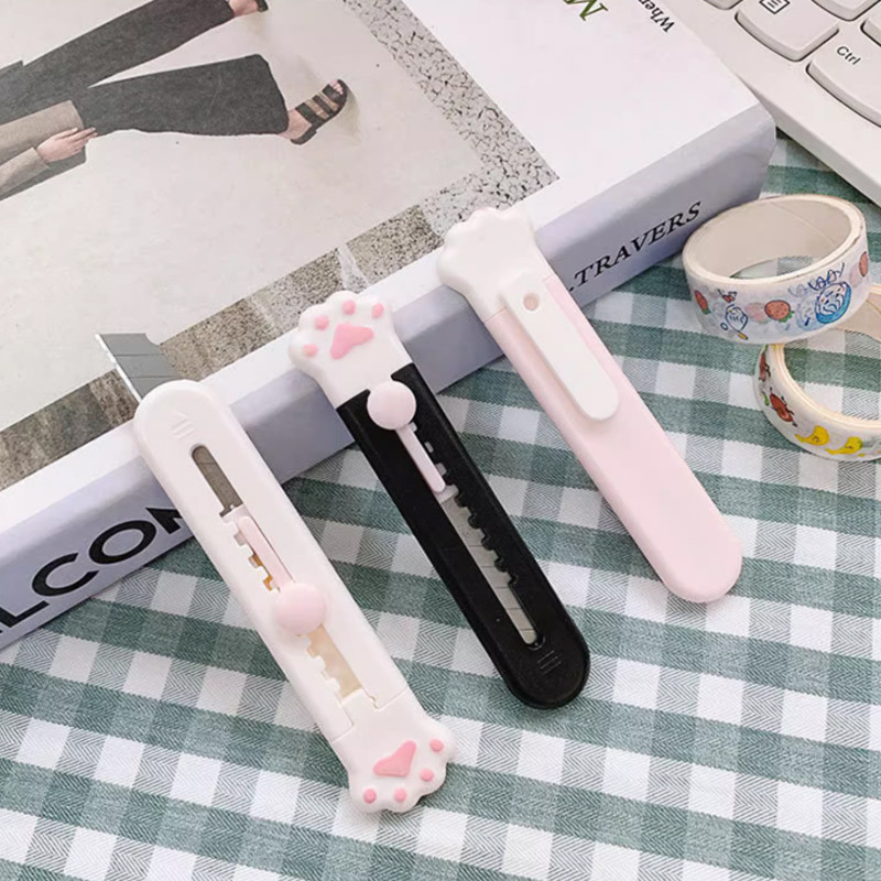 น ่ ารักการ ์ ตูน Cat Claw Utility มีดเครื ่ องตัดกระดาษนักเรียนแบบพกพา Mini Cat ‘s Paw เครื ่ องตัดมีด