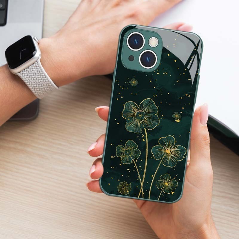 Golden Lucky Clover สําหรับ iPhone 15promax 14plusx 13Promax 12mini ใหม ่ 11 Pro 7 8plus xsmax ราคา ถูกที่สุด ดีลบีเคเค