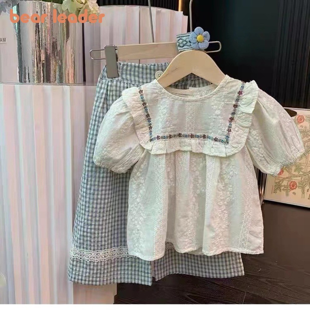 หมีผู้นําดอกไม้เย็บปักถักร้อยสาวสูทตุ๊กตาเสื้อ + ลายสก๊อตกางเกงขากว้างสองชิ้นชุดลําลองเด็กสวมใส่ลูกไม้แขนสั้นชุด
