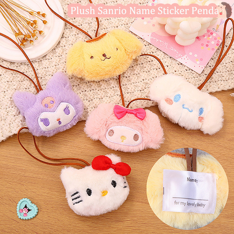 [IN] ตุ๊กตา Sanrio ชื่อสติกเกอร์จี้การ์ตูน Hello Kitty Kuromi Melody ตุ๊กตา Anti-lost Mark แท็กกระเป๋าเดินทาง Lanyard กระเป๋าตกแต่ง TH