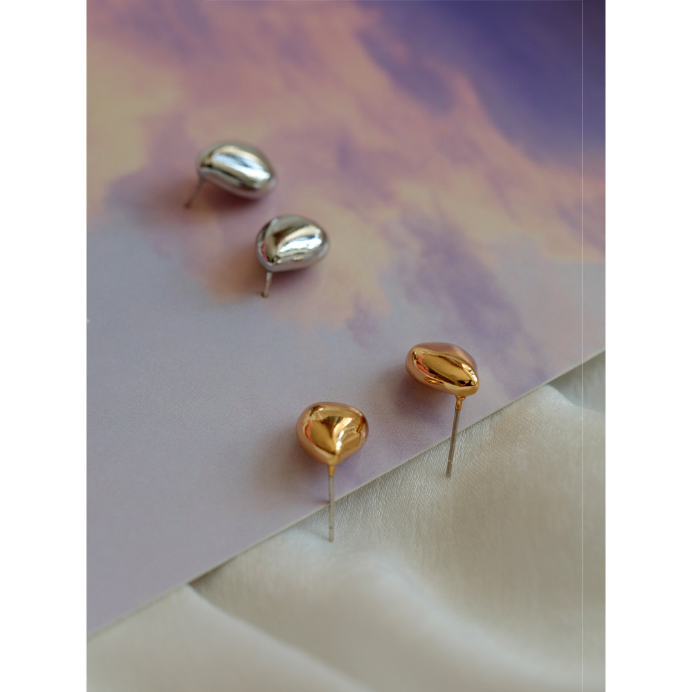 พร้อมส่งสีทอง IRIS VINTAGE x MのRumi l Water drop earrings VT202405 เครื่องประดับ ทอง 18k ตุ้มหู ประดับพลอย